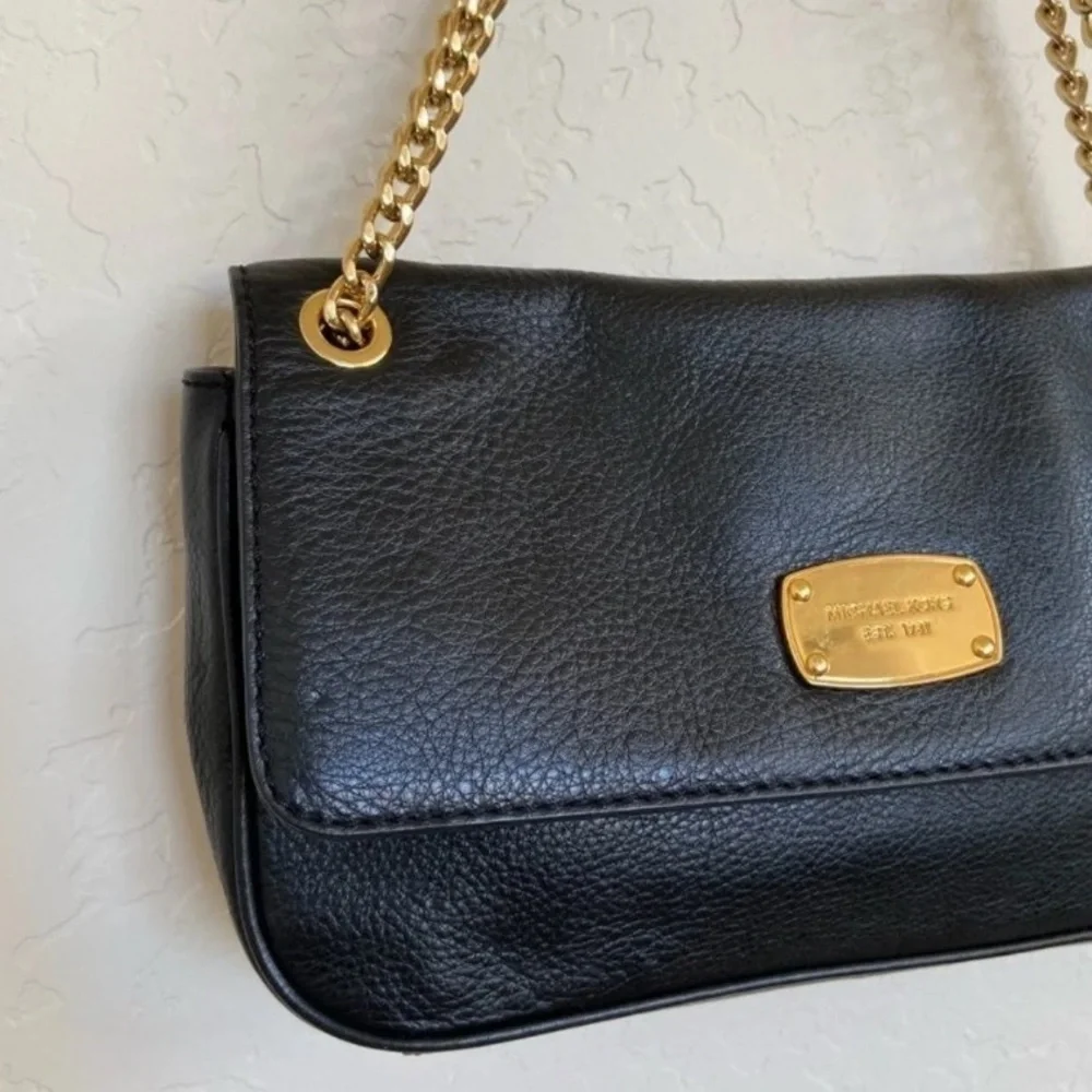 Michael Michael Kors Jet Set Leather Shoulder Bag